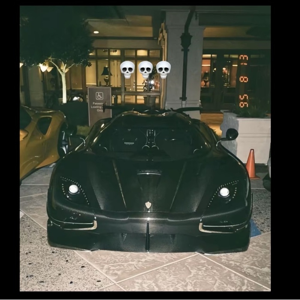 Carbon Fiber Hypercar by Koenigsegg